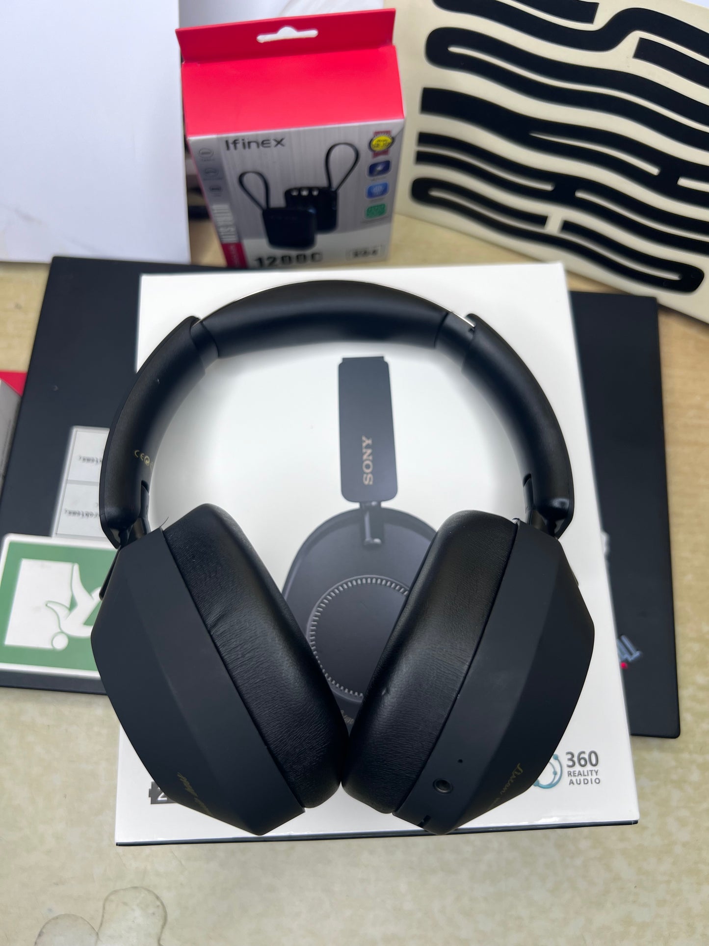 Sony WH-1000X M8